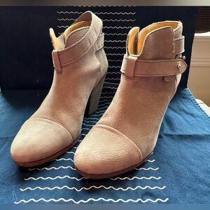 Rag & Bone Harrow Beige Boots- Size 37.5/ 7.5